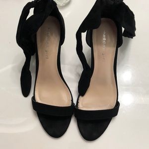 Cute black sandal heel